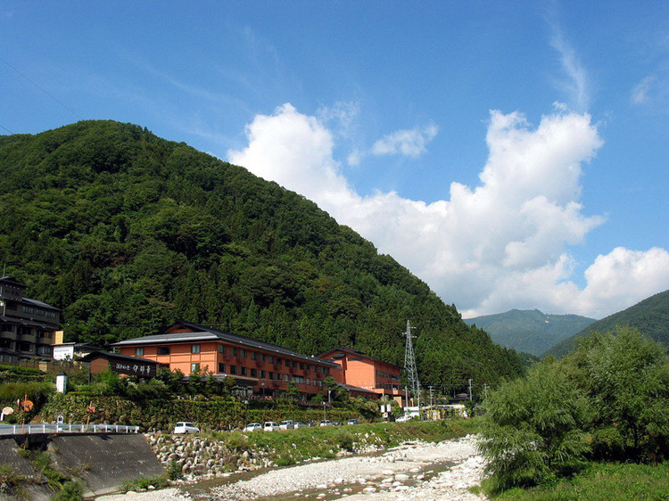 ３．湯多利の里 伊那華3476767