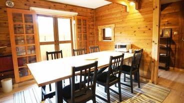 客室内のダイニングエリア / 11