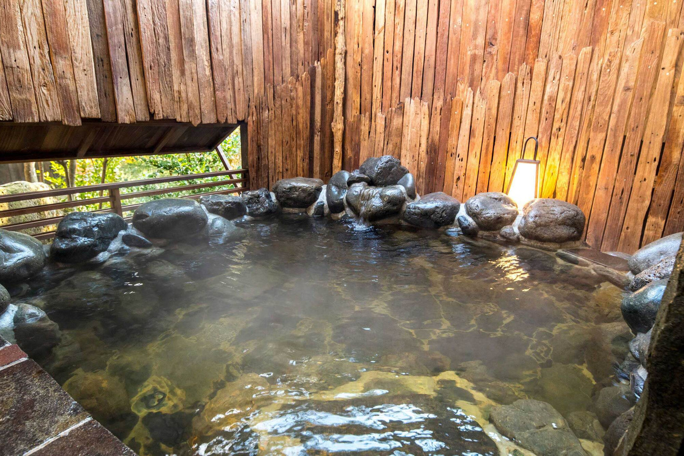 貸切露天と個室の食事処で2人きりのおこもり時間4242463