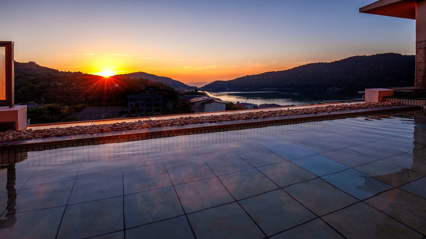 展望露天風呂から見える絶景を心ゆくまで4089553