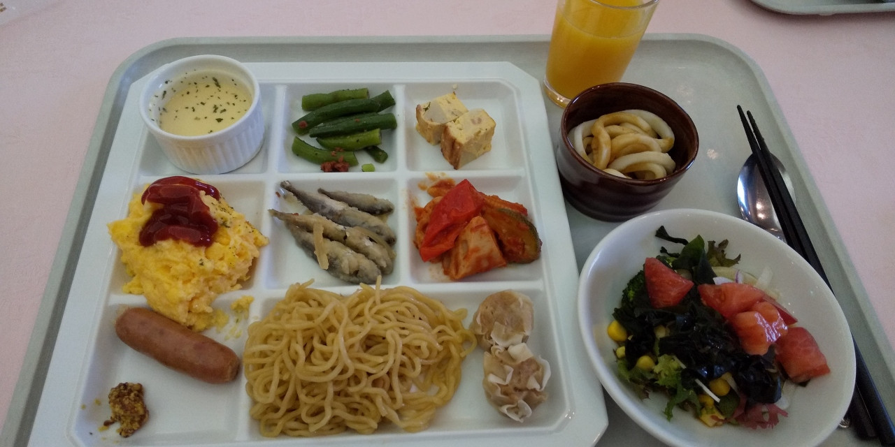 バイキングの朝食