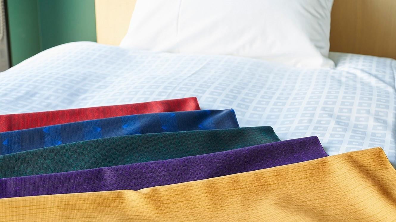 加賀の伝統色を取り入れた客室3694901