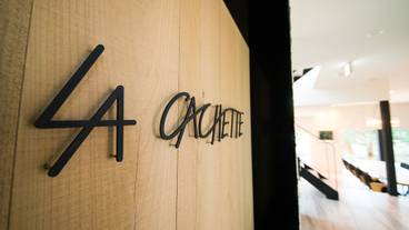 内部エントランス / 2