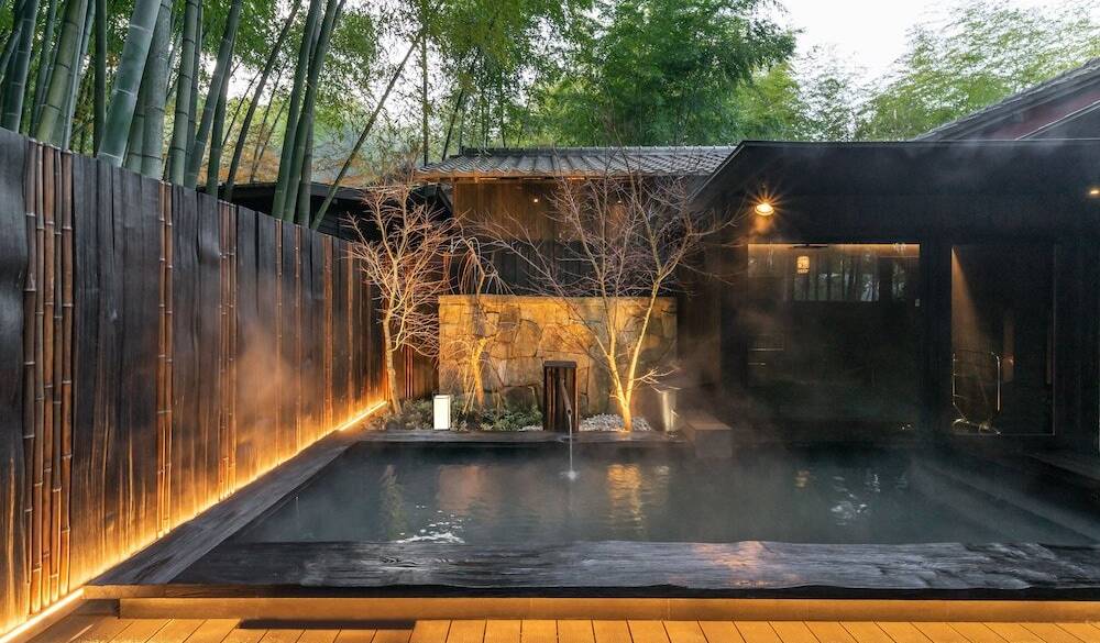 部屋で朝風呂 / 1