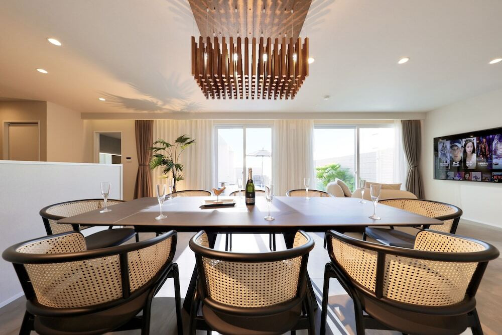 客室内のダイニングエリア