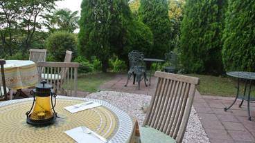 屋外ダイニングエリア / 8