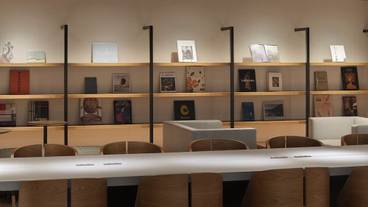 ロビーラウンジ / 9