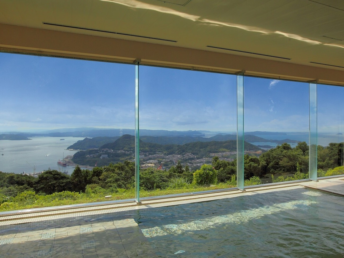 11.弓張の丘ホテル4236518