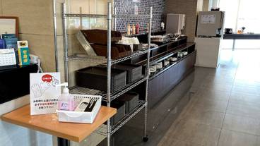 朝食スペース / 8