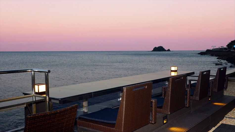 全室オーシャンビューの露天風呂付き。無料のスパークリングワインで乾杯3658429