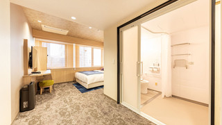 ユニバーサルダブル