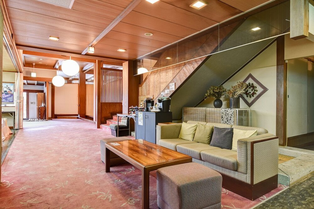 ロビーラウンジ