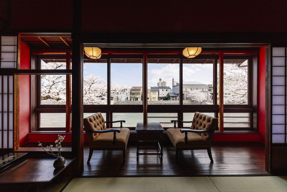 大正時代の茶屋街をしのぶゲストハウス4083994