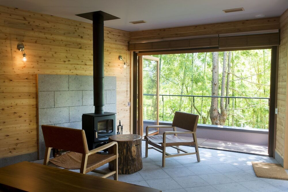 森の中に響く、ピアノの音色3637665