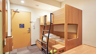 プライベート フォース＜二段ベッド＋ツインベッド＞ 共用バスルーム