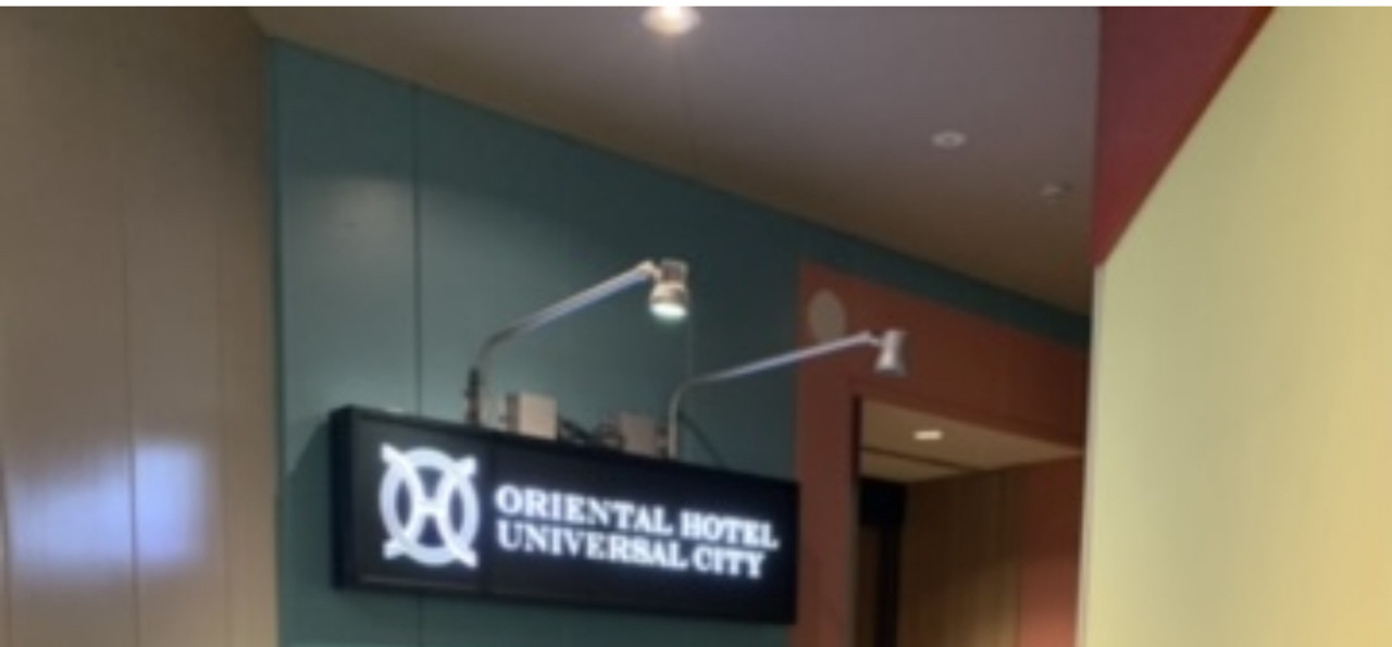 コンビニ奥の入り口