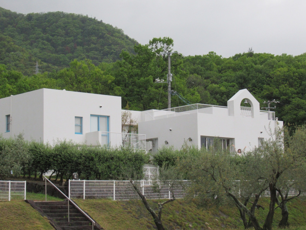 オリーブ公園からの外観