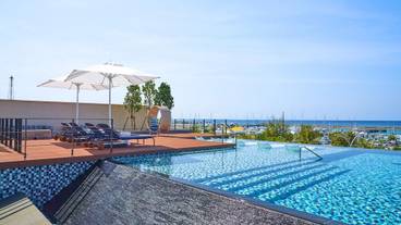 2階インフィニティプール① / 1