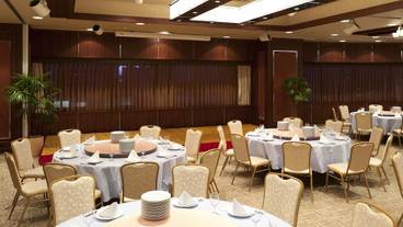 ボールルーム / 9