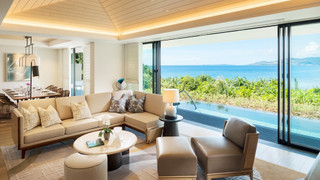 ハレクラニクリフヴィラ　専用プール付　天然温泉＆ラウンジ利用込