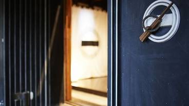 施設の入り口 / 22