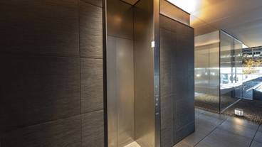 内部エントランス / 2