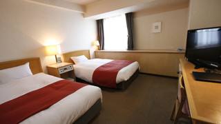 ツインルームシングルサイズベッド 2 台喫煙可