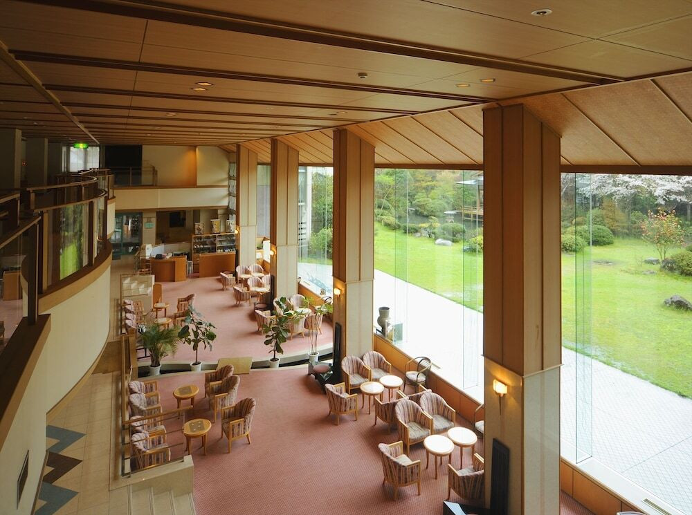 ロビーラウンジ