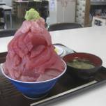 胸やけするほどのマグロに悶絶！青森・鶴亀屋食堂がハンぱない！