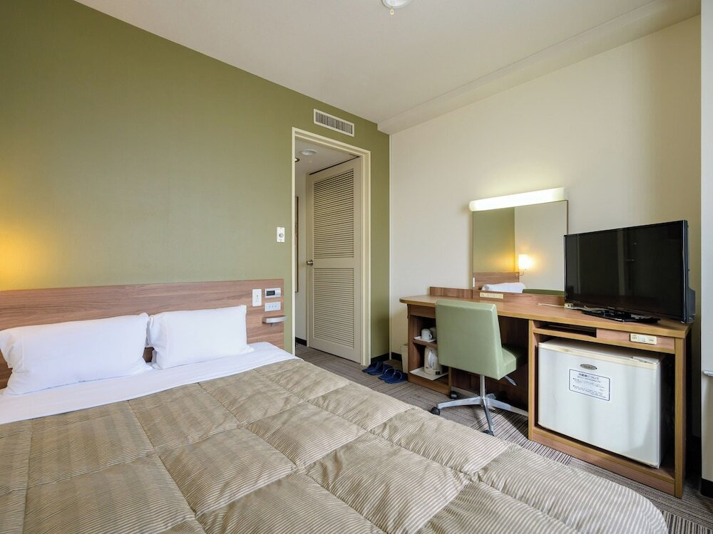 福井駅東口から徒歩約1分3913557