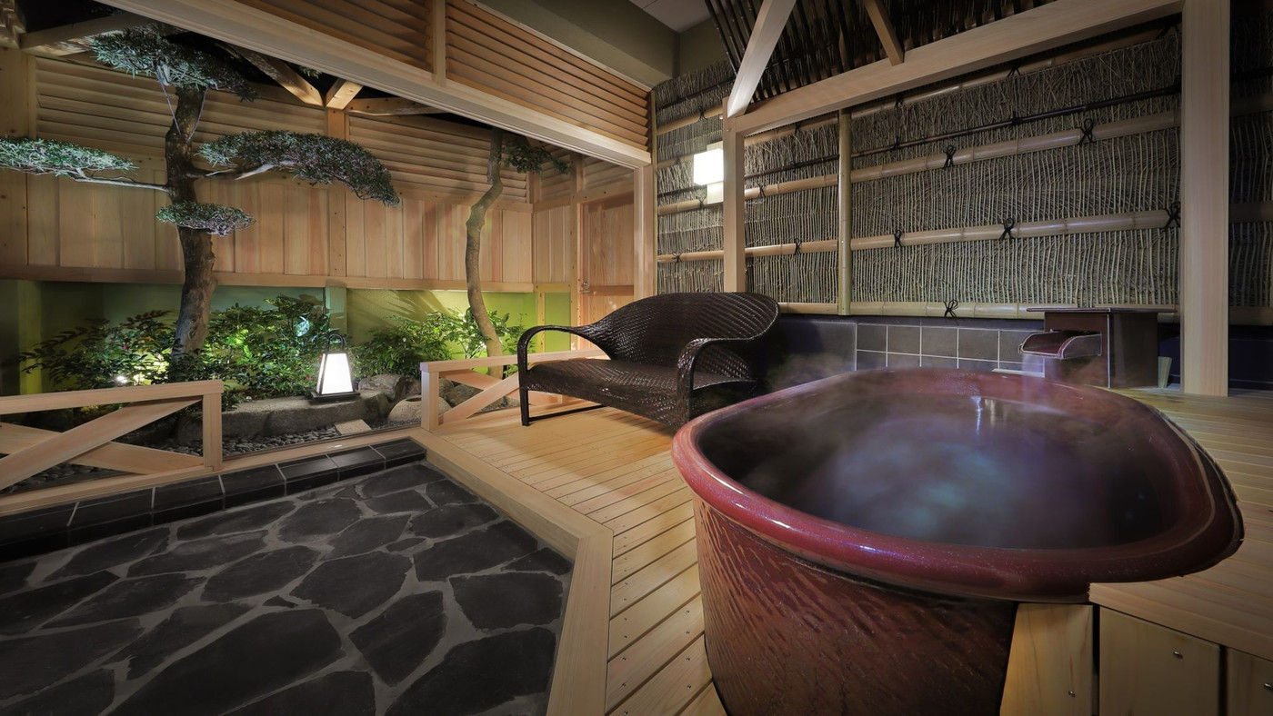 魚屋が前身、本物志向の魚料理と温泉が魅力の宿4240633