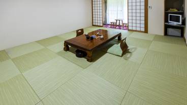 客室 / 24