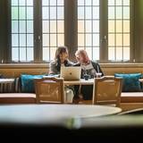 昼はカフェになるラウンジ / 4