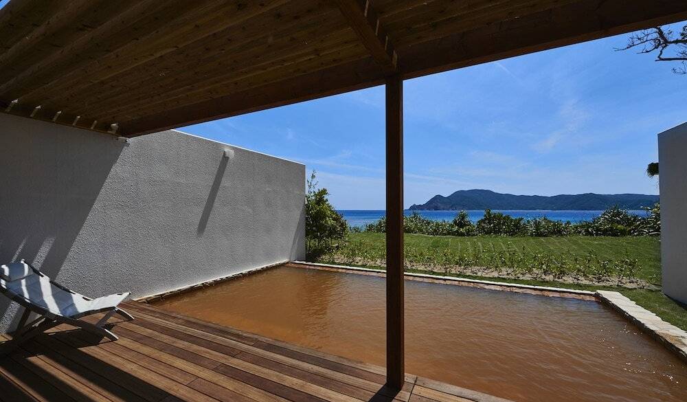 明るい時間の温泉 / 4