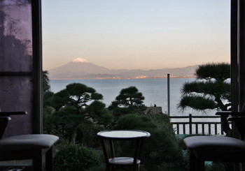 富士山が見られる「江ノ島 岩本楼本館」に泊まろう3914708