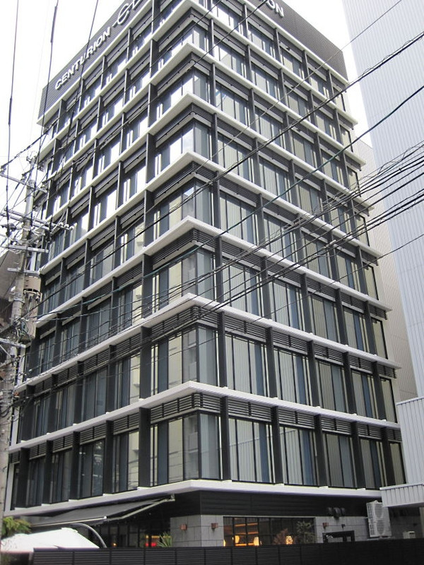 おしゃれなビル