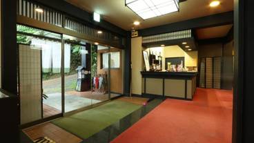 施設の入り口 / 9