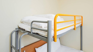 スタンダード ルーム ダブルベッド 1台 + ロフトベッド1台　禁煙