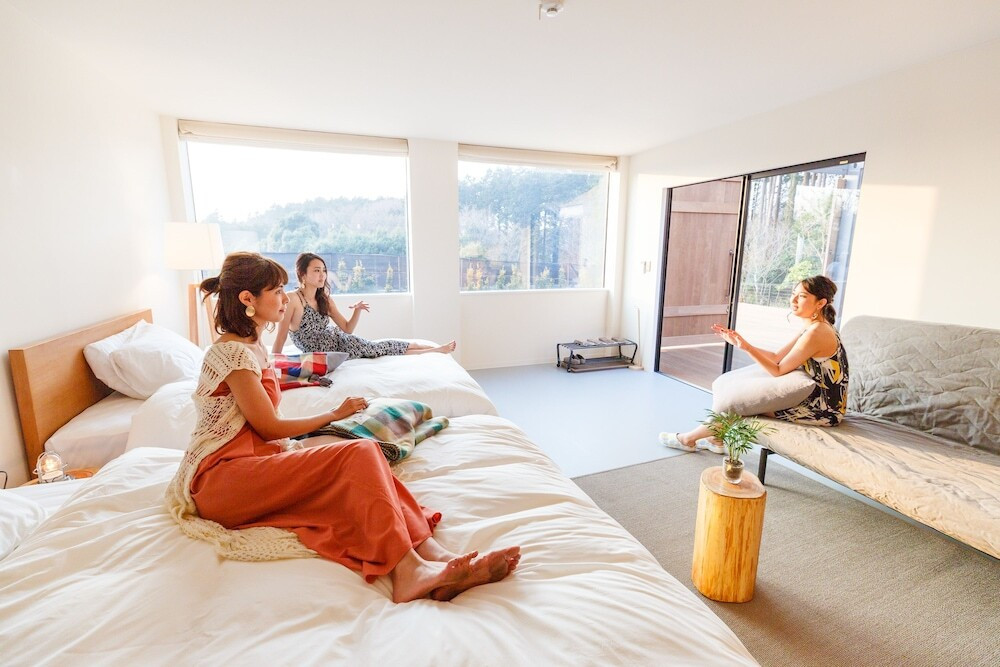 おしゃれなキャビンでキャンプ気分を満喫3413405