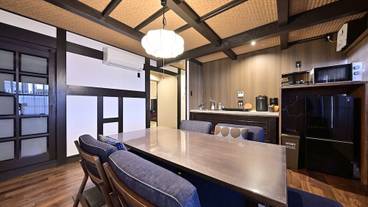 客室内のダイニングエリア / 19