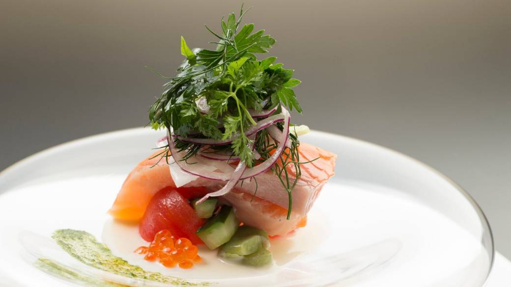 素材の旬を大切にした
フレンチコースに舌鼓 / 3