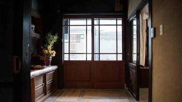 施設の入り口 / 28