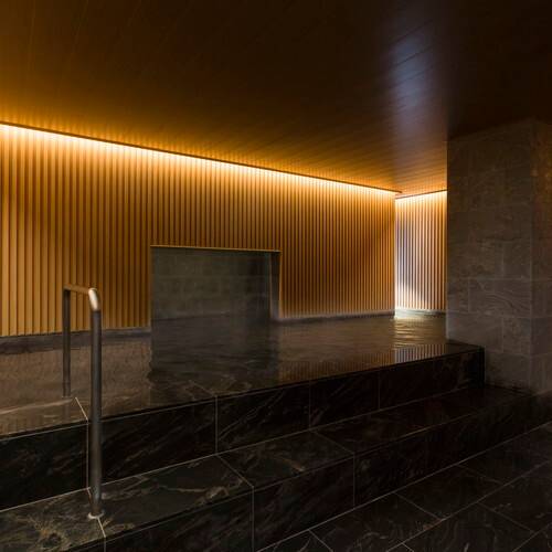 2つの大浴場で
心静かな癒しの時を / 2