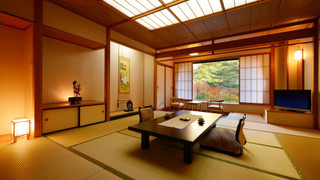 新館「花鳥苑」