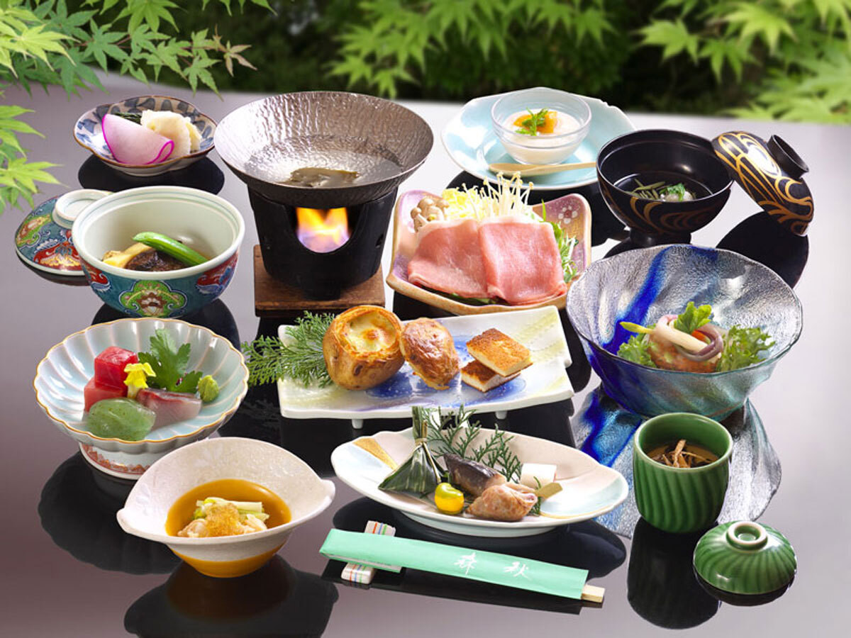 夕食はこだわりの和食膳3636807