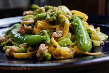 「アレグロ コン ブリオ」料理 27372 町田野菜とサルシッチャの自家製タリアテッレ