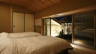 不二 (12畳+洋室) 又は喜久の間 (10畳+床の間+洋室) 禁煙