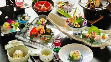 西浦温泉 旬景浪漫 銀波荘（ニシウラオンセン シュンケイロマン ギンパソウ） / 1