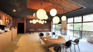 ロビーラウンジ / 6