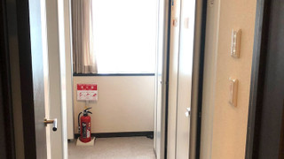 Room 301 ツインルーム 共用バスルーム